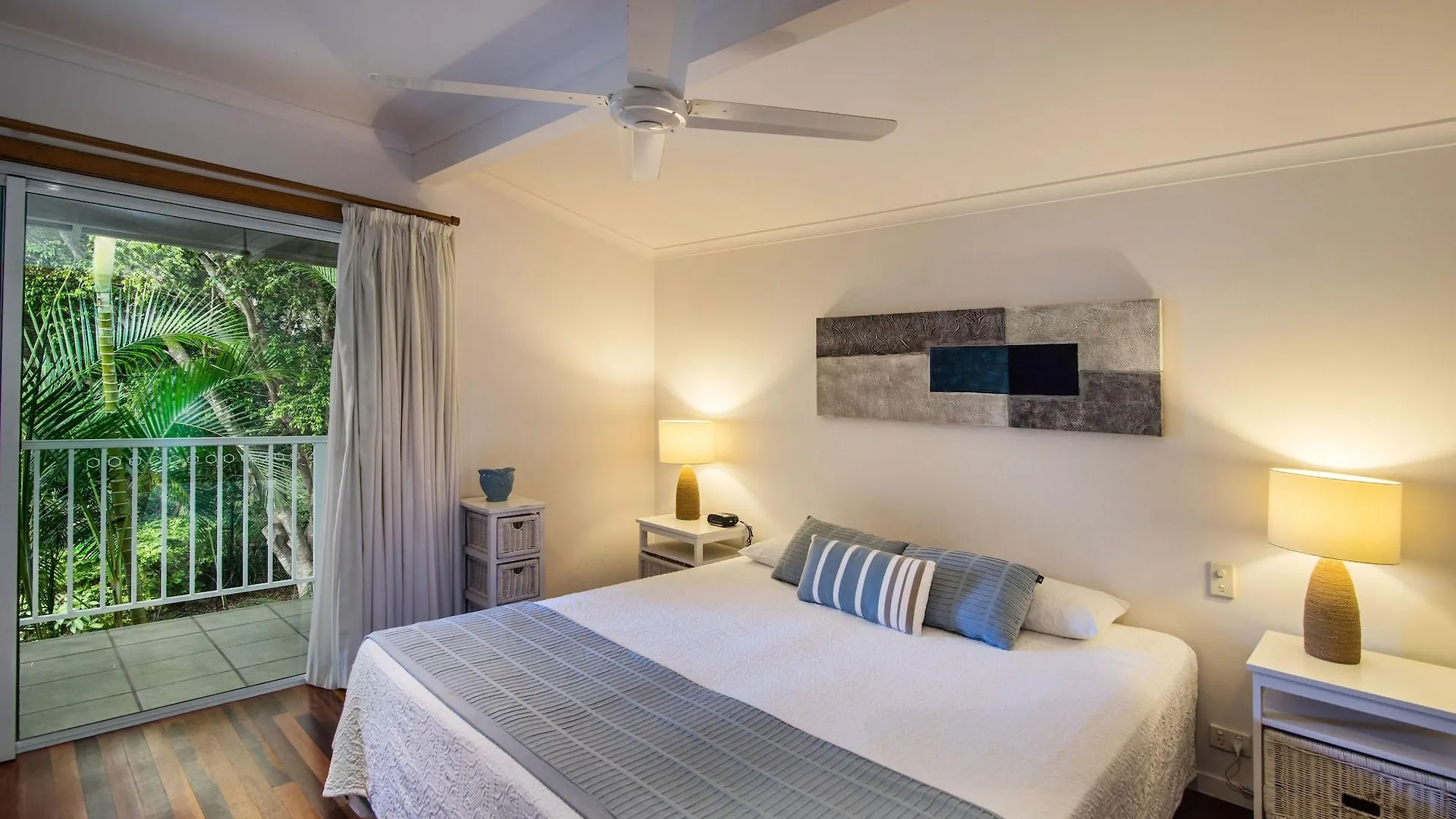 South Pacific Resort & Spa Noosa Noosaville 4*,